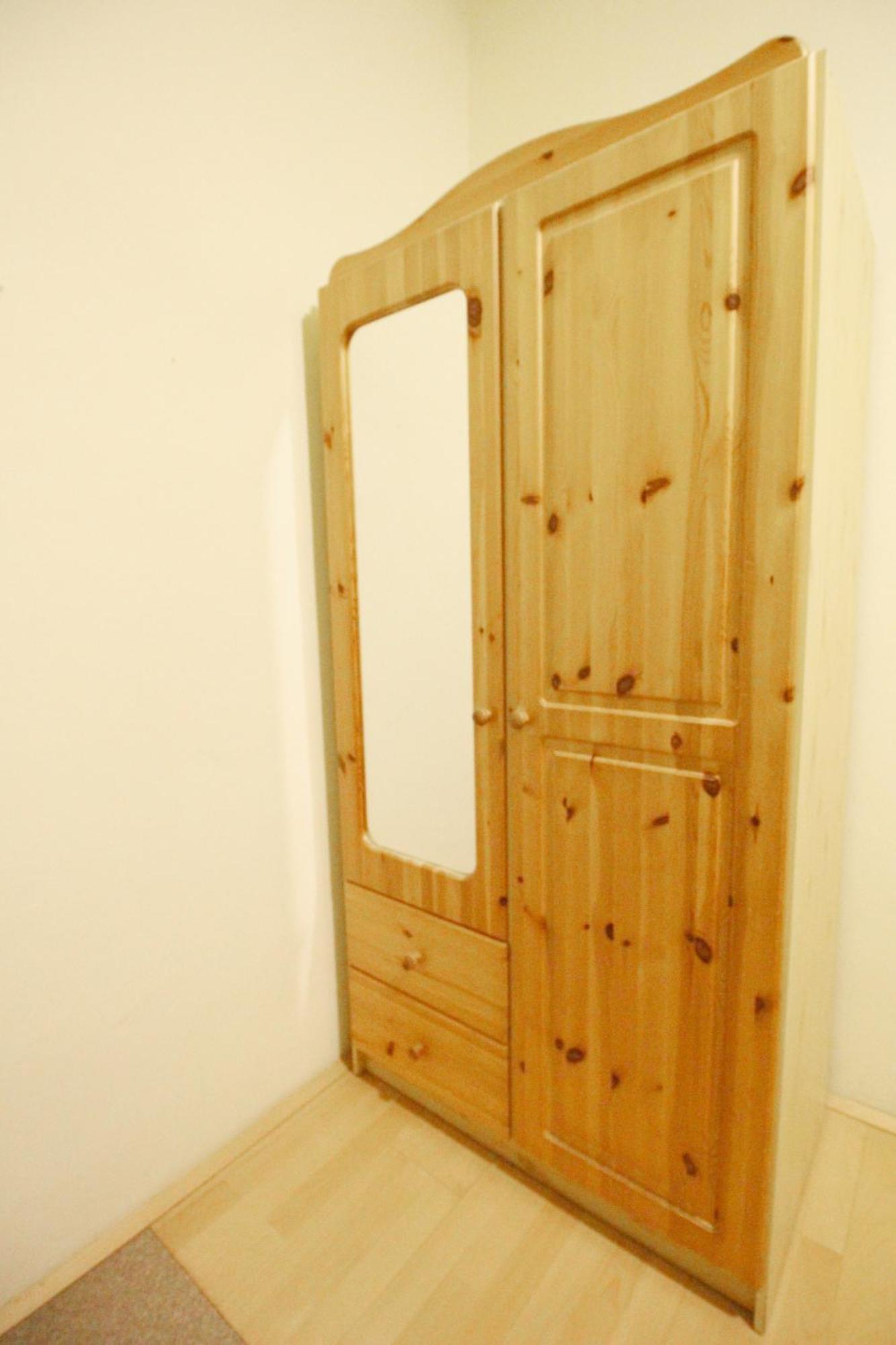 Gazde/Camere de închiriat Single In Hutteldorfer Strasse Area *